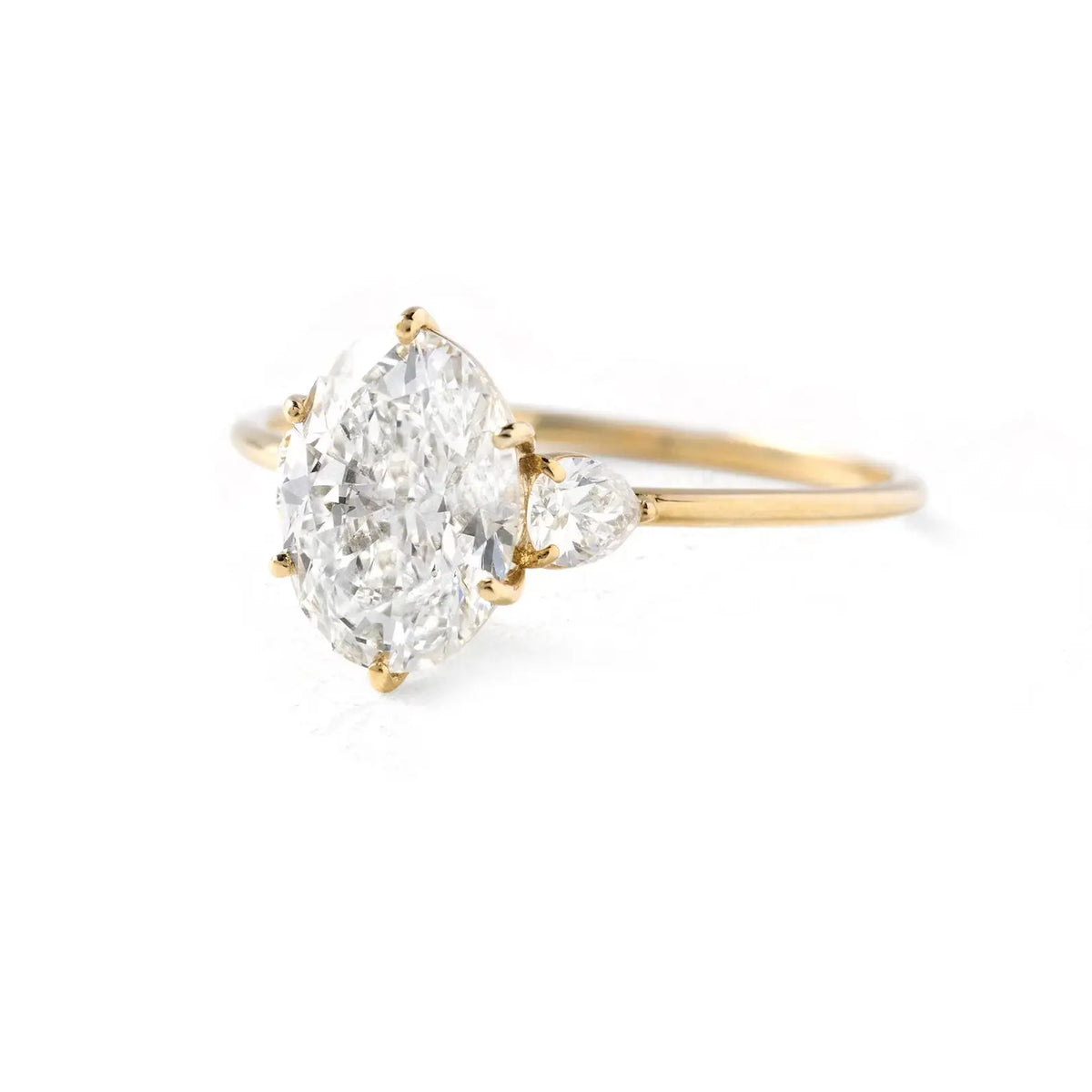 Amelie Oval Cut Ring